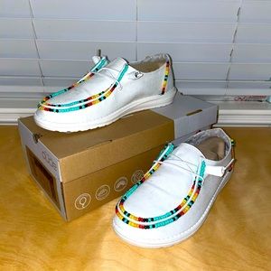 BRAND NEW WOMENS HEY DUDES